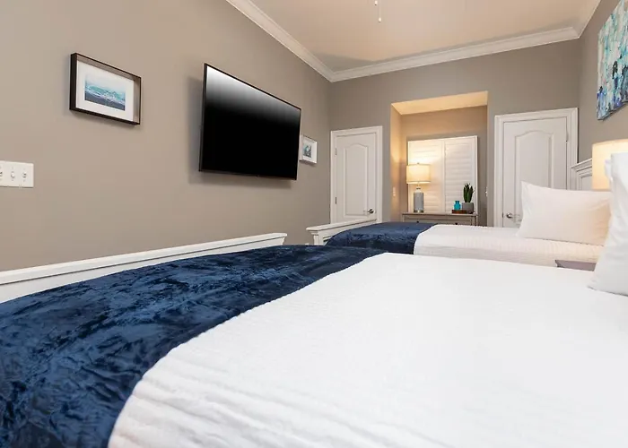 Phoenix Gulf Towers 2402 Apartment